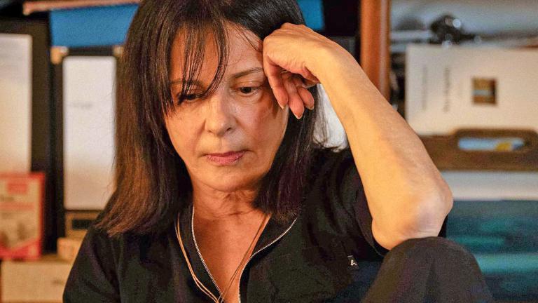 Έρση Σωτηροπούλου: «Γράφω για να διορθώσω το χάος του κόσμου»