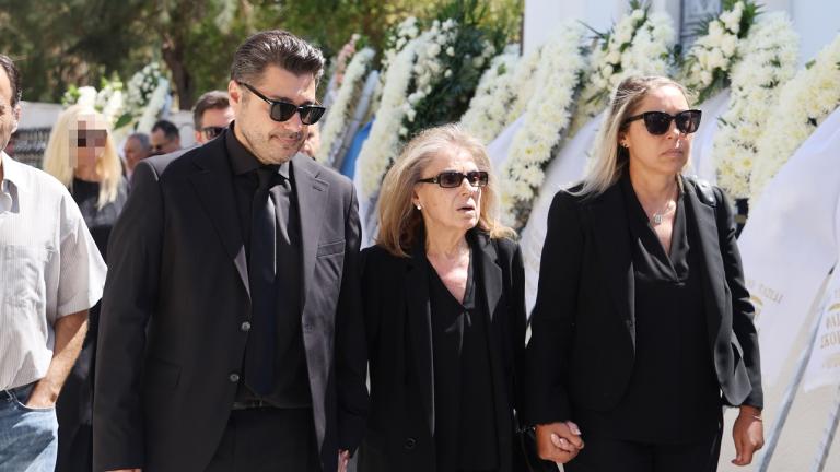 Λάμπρος Κωνσταντάρας-Βίκυ Κωνσταντάρα-Παυλίνα Κωνσταντάρα/Φωτογραφία NDP 