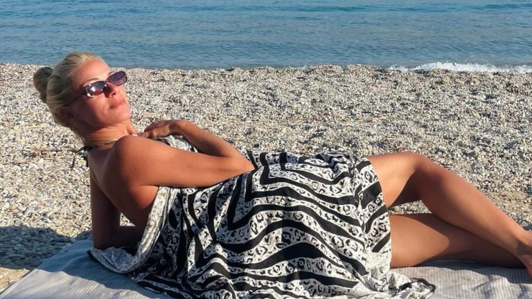 Η Ζέτα Μακρυπούλια διακοπές