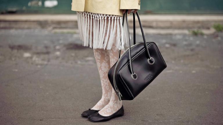 Μπαλαρίνες τον χειμώνα -Η style expert απαντά αν τις φοράμε με ή χωρίς καλσόν
