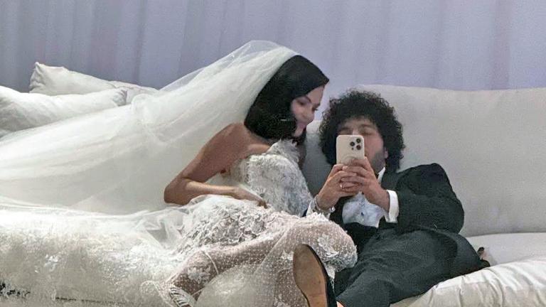 Η Σελένα Γκόμεζ παντρεύτηκε τον Μπένι Μπλάνκο -Kαι το νυφικό της είναι Ralph Lauren