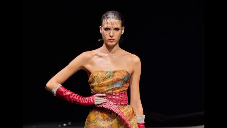 Wet-look: Φωτογραφία Instagram/LaQuan Smith / Designer