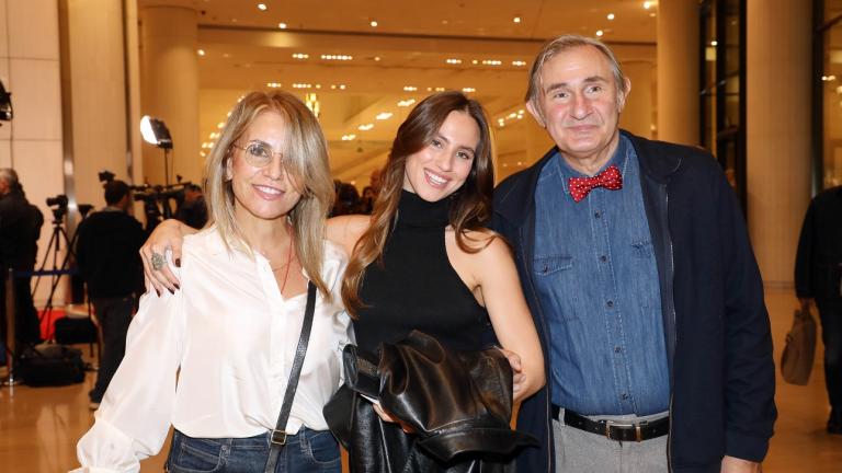 Τίνα Βασιλικού και Άκης Σακελλαρίου με την κόρη τους, Σμαράγδα