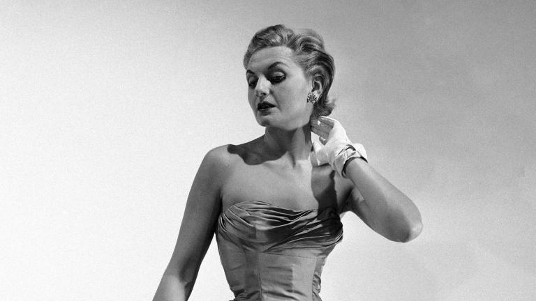 Φωτογράφιση του σχεδιαστή Philip Mangone του 1952