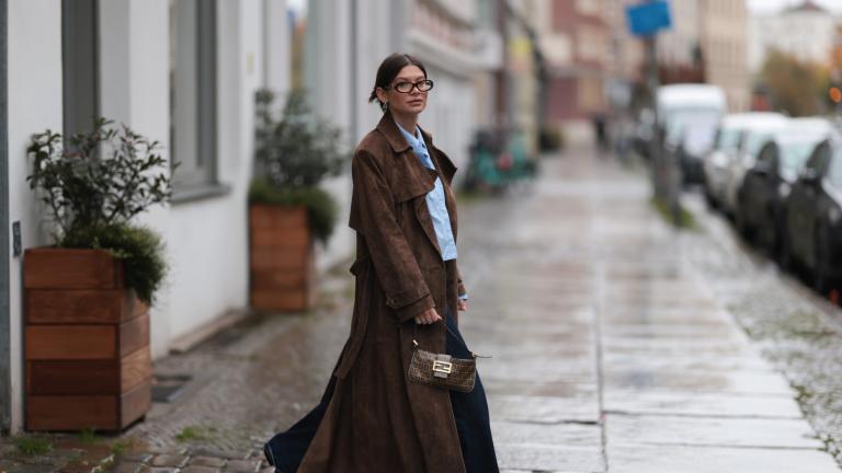 Το trend στα παλτό που αφήνει πίσω το μαύρο και το καμηλό