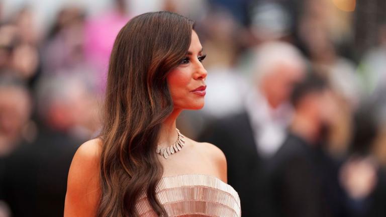 Η Εύα Λονγκόρια έκοψε τα μαλλιά της