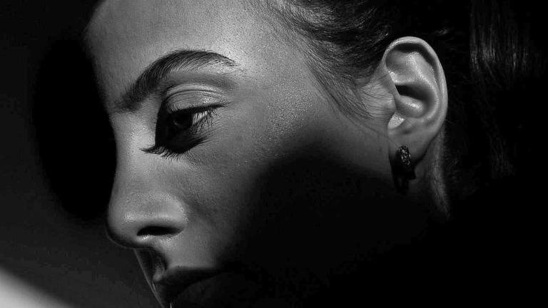 Ο δερματολόγος Στέλιος Αγγελίδης προτείνει την απόλυτη θεραπεία ματιών, για λαμπερό, ξεκούραστο βλέμμα