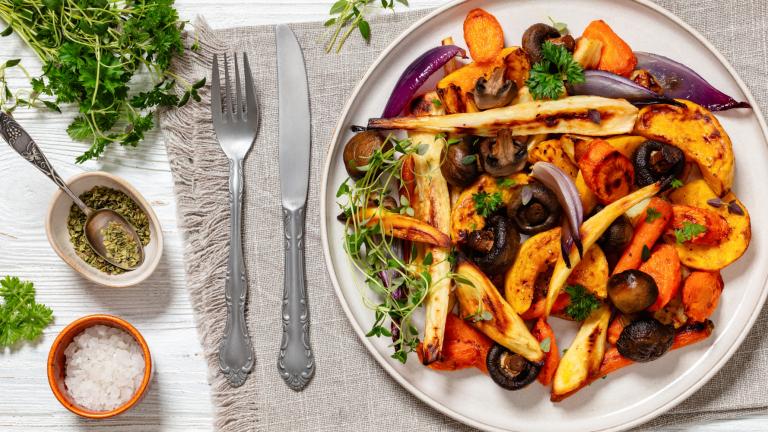 Φθινοπωρινές ρίζες στον φούρνο / Φωτογραφία: Shutterstock