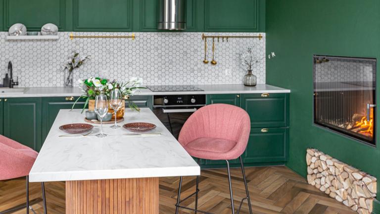 Γιατί όλοι μιλούν για τις μαξιμαλιστικές κουζίνες -Η πιο fun τάση του interior design