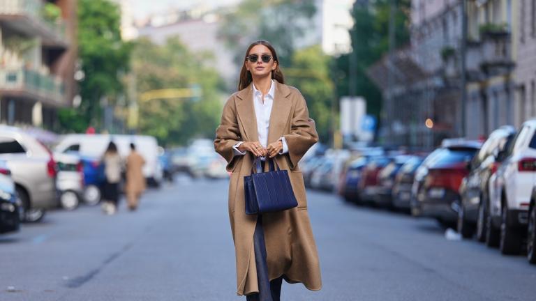 Γυναίκα με παλτό Max Mara