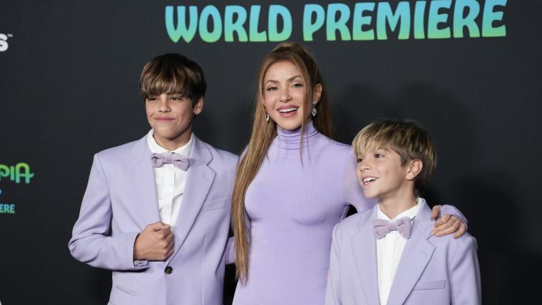 Η Σακίρα με τους γιους της σε πρεμιέρα ταινίας/Φωτογραφία: Sipa USA/ddp USA