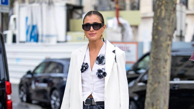 Πώς να φορέσετε τζιν αυτά τα Χριστούγεννα/Φωτογραφία: Getty