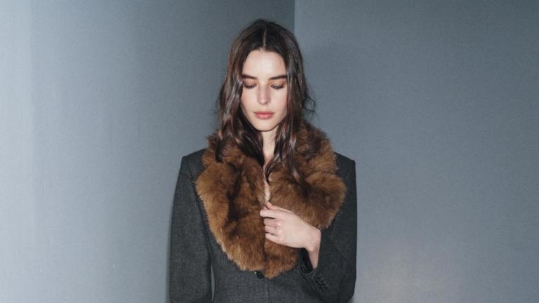 Το ρετρό blazer από τα Zara