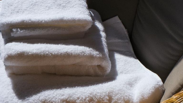 Πώς θα μένουν απαλές οι πετσέτες του μπάνιου