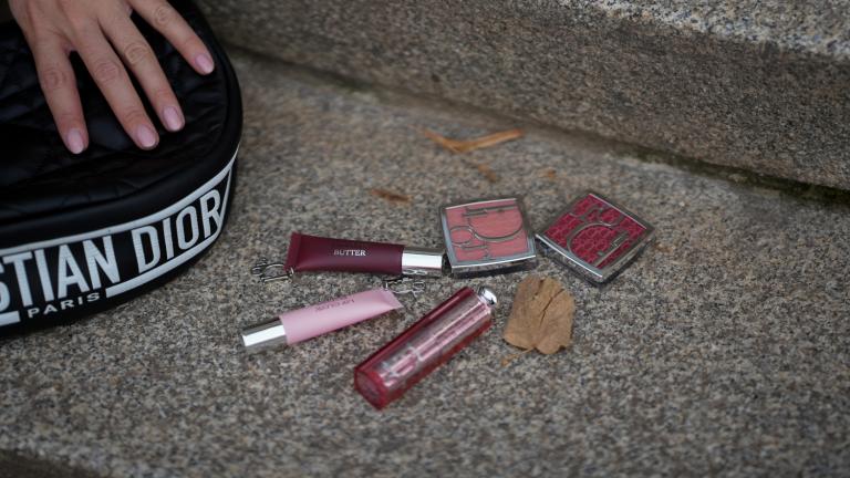 Από γλυκιά νοσταλγία έως γοτθική κομψότητα: Τα beauty trends του 2026 σύμφωνα με το Pinterest