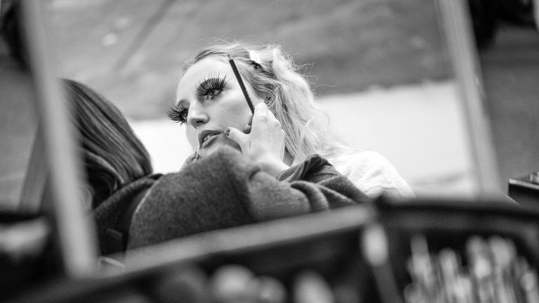 Pre-Xmas Glow: Το beauty boost που χρειάζεται η επιδερμίδα πριν τις γιορτές