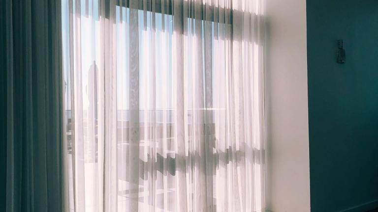 Τι αντικαθιστά τις κουρτίνες