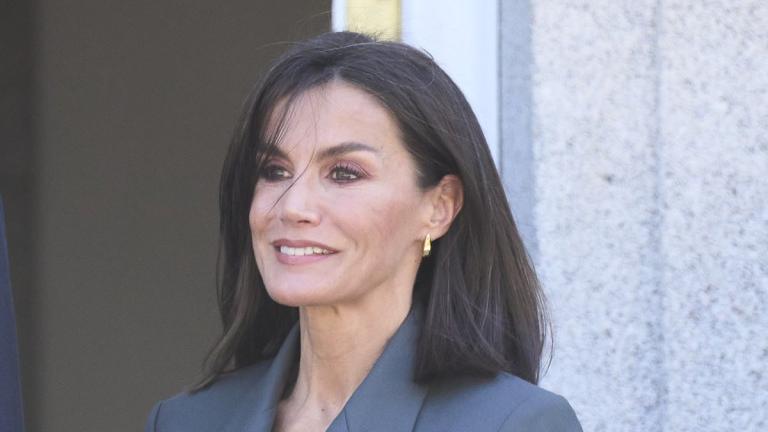 Το μανικιούρ της βασίλισσας Λετίθια