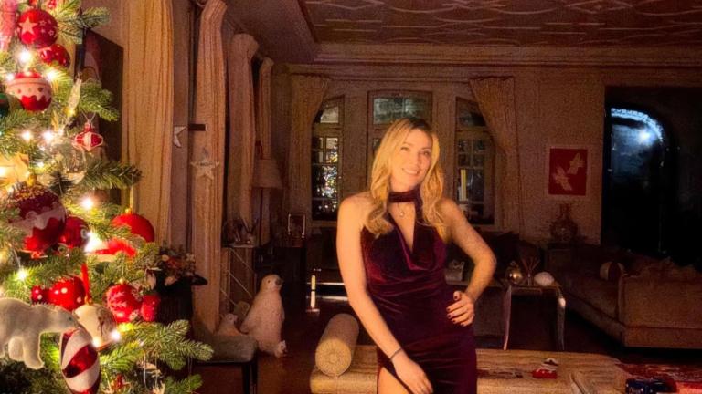 Μαριέττα Χρουσαλά στο σαλόνι της