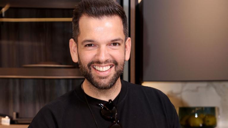 Ο Πέτρος Συρίγος μάς στρώνει το γιορτινό τραπέζι -Συνταγές για το χριστουγεννιάτικο δείπνο