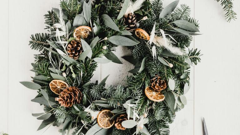 Χειροποίητο χριστουγεννιάτικο στεφάνι