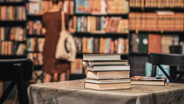 Τα βιβλία που διάβασε η ομάδα του Bovary.gr το 2025 και σας προτείνει για το 2026