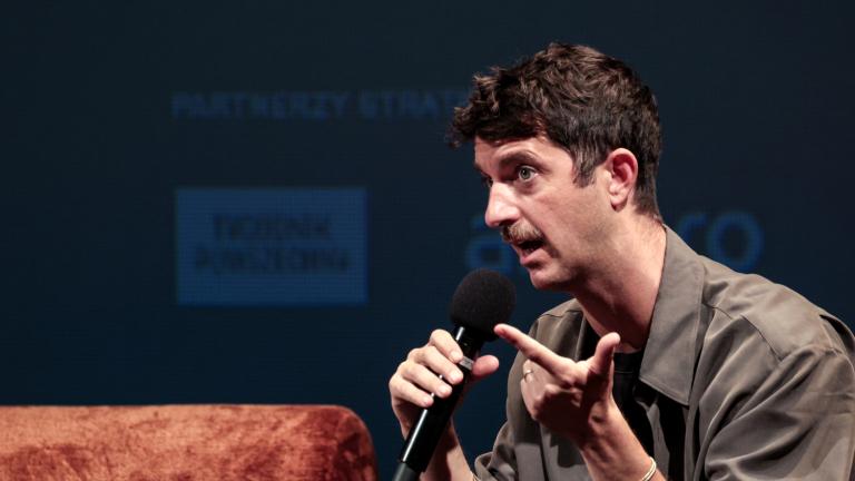 Η «Τελειότητα» και η ανικανοποίητη ζωή των millennials: O Βιντσέντζο Λατρόνικο μιλά για το βιβλίο του στην Αθήνα