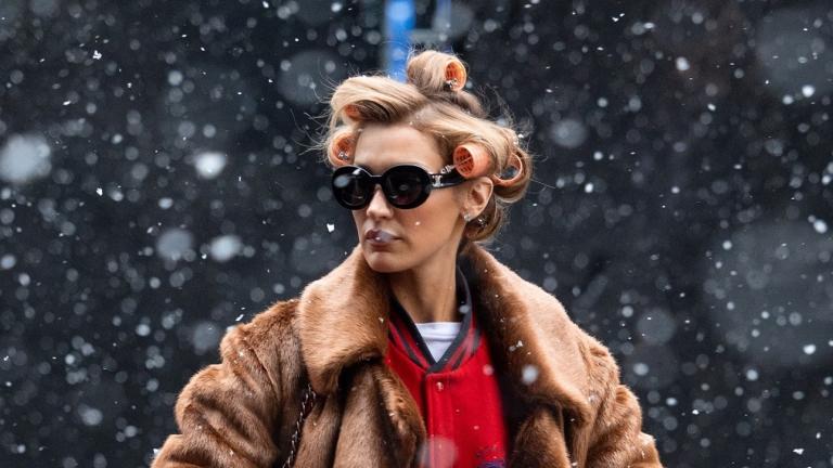 Η Μπέλα Χαντίντ φωτογραφίζεται στο χιόνι/Φωτογραφία: BACKGRID 