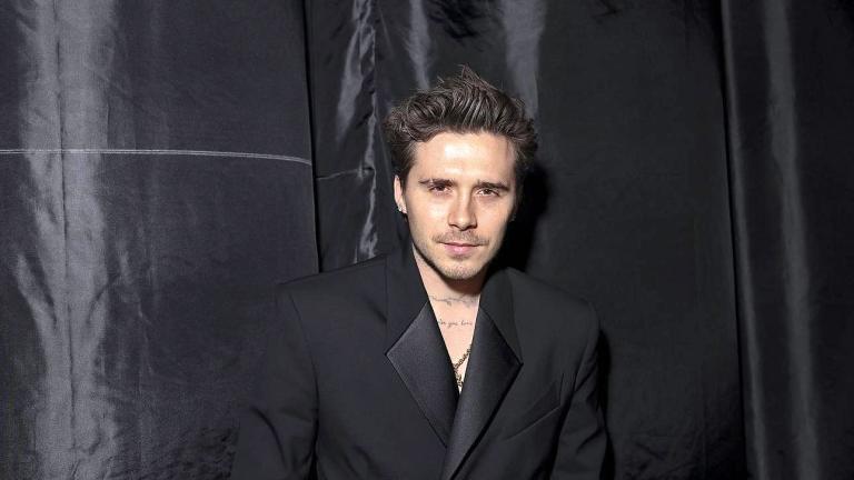 Ο Μπρούκλιν Μπέκαμ παρευρίσκεται στην παρουσίαση της συλλογής Mugler Φθινόπωρο/Χειμώνας 2024-2025 την Κυριακή 3 Μαρτίου 2024 στο Παρίσι/Φωτογραφία AP