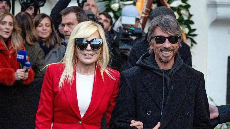 Η Ντονατέλα Βερσάτσε στην κηδεία του Βαλεντίνο