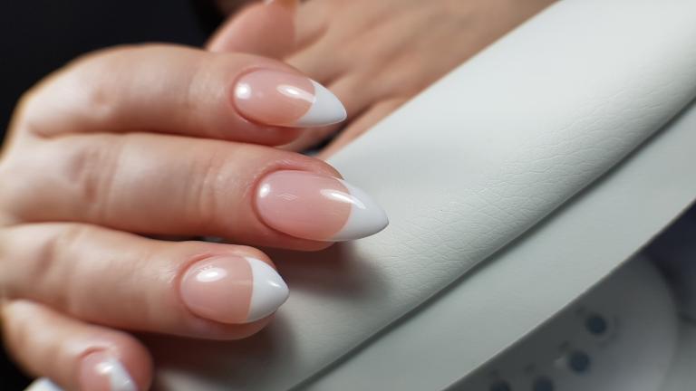 Γαλλικό μανικιούρ/Φωτογραφία Shutterstock 