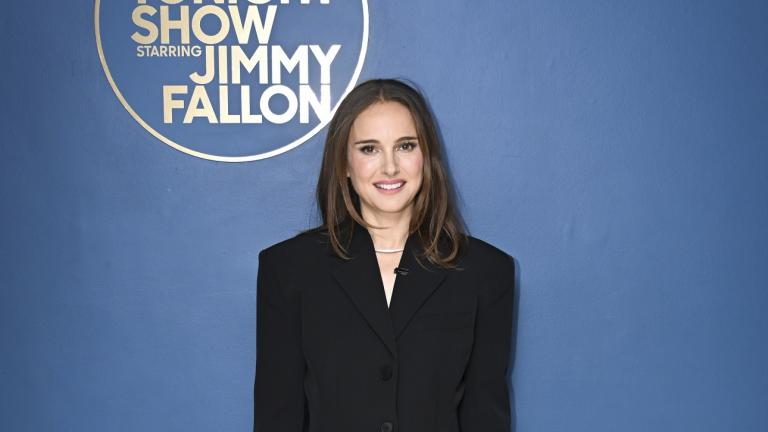 Η Νάταλι Πόρτμαν με blazer dress/Φωτογραφία Getty Images 