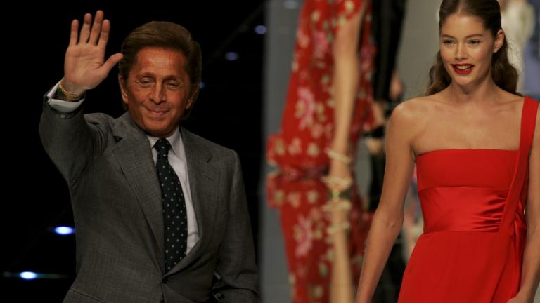 Ο Valentino στο fashion show του οίκου Valentino για τη συλλογή ready-to-wear Άνοιξη–Καλοκαίρι 2006, στο Παρίσι/Φωτογραφία: Getty Images