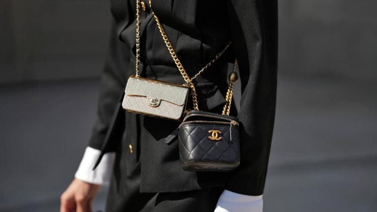 Vanity bags -Οι τσάντες του 2026 θυμίζουν πολυτελή νεσεσέρ