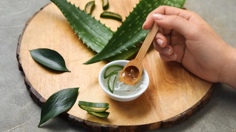 Πώς να φτιάξετε ένα τζελ προσώπου με αλόη βέρα για να αναζωογονήσετε το δέρμα σας/Φωτογραφία: Shutterstock