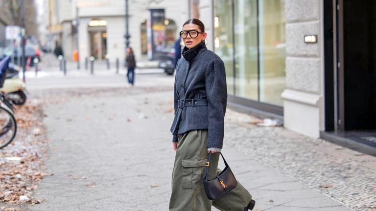 Τι να επιλέξεις στις εκπτώσεις για μια διαχρονική γκαρνταρόμπα, σύμφωνα με τη style expert