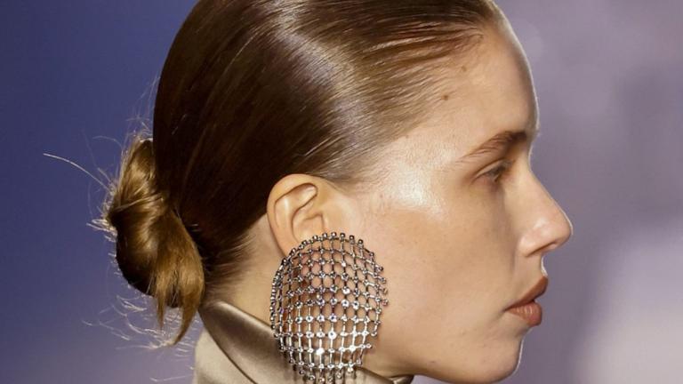 Επίδειξη μόδας Mugler, SS 2025