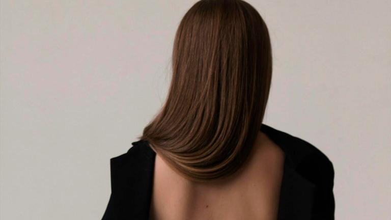 Γυναίκα με ξώπλατο