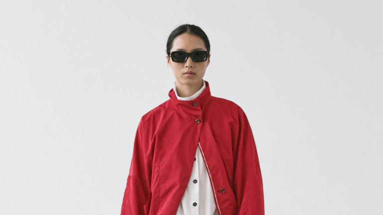 Κόκκινο τζάκετ από τα Massimo Dutti 