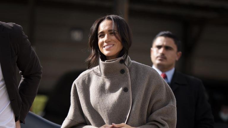 H Μέγκαν Μαρκλ στην Ιορδσνία με Zara