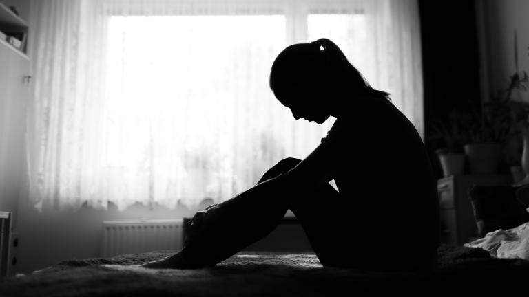 10 φράσεις που λένε συχνά οι γυναίκες όταν έχουν σιωπηλά εγκαταλείψει την ευτυχία