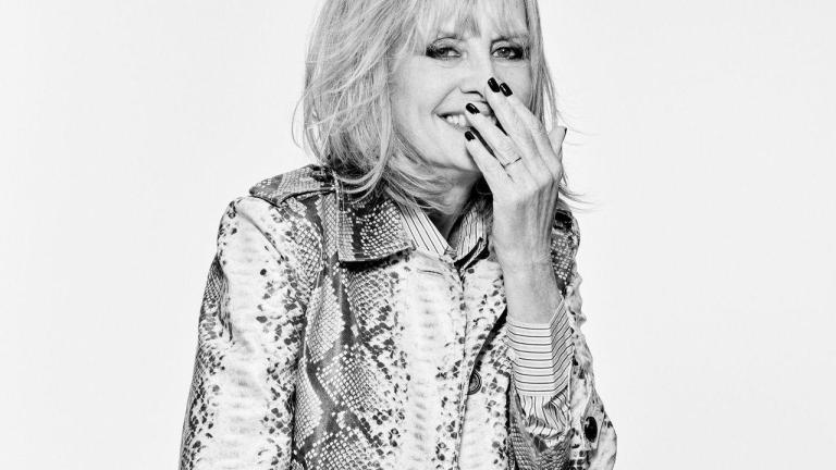 Supermodel ετών 76 -Η θρυλική Twiggy ποζάρει στη νέα καμπάνια του οίκου Burberry