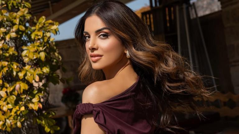 οι σταματινα τσιμτσιλη με μπορντο τοπ 