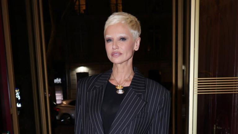 Η Αντριάνα Σκλεναρίκοβα με νέο κούρεμα