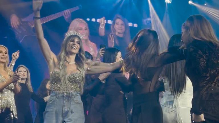 Αθηνά Οικονομάκου: Bridal vibes στη σκηνή του Έναστρον