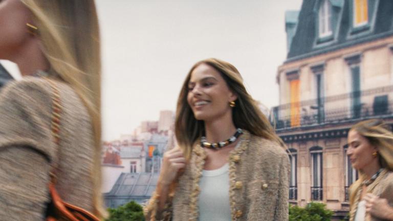 Η Μάργκοτ Ρόμπι στη νέα καμπάνια της Chanel