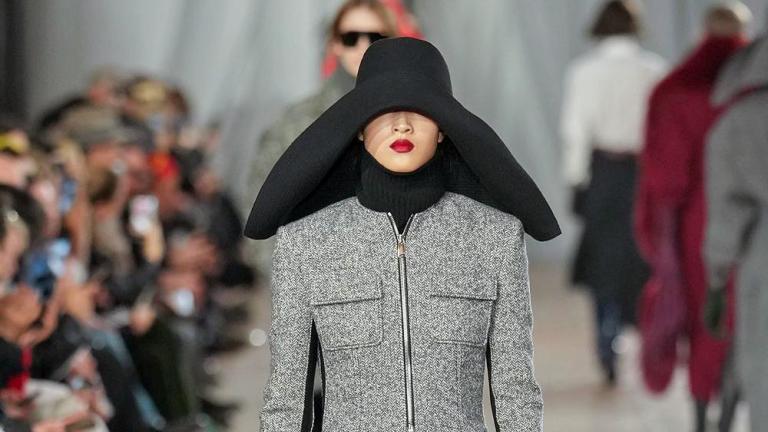 Μοντέλο του οίκου Lanvin από την Εβδομάδα Μόδας Παρισιού 2026