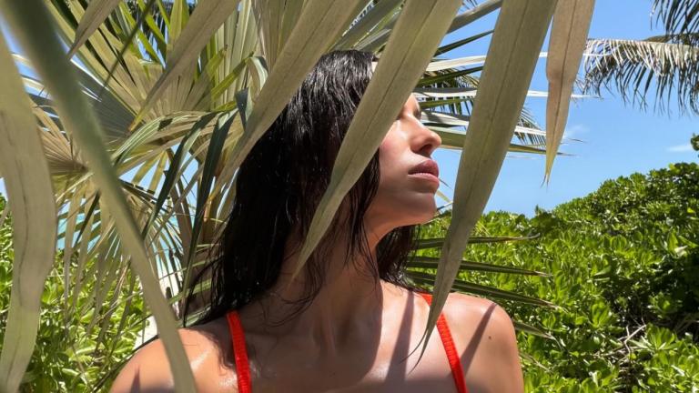 Ιρίνα Σάικ με μαγιό 