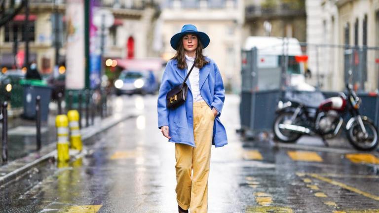 Κοτλέ παντελόνι: Πώς να το φορέσετε αυτήν την εποχή