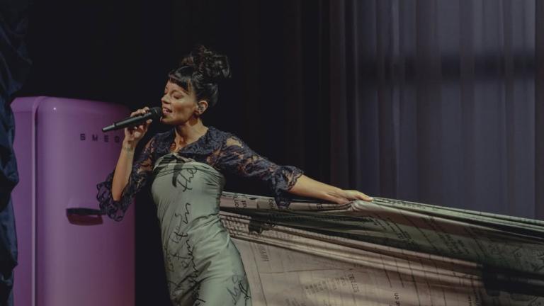 Η Λίλι Άλεν με «φόρεμα εκδίκησης» - Φωτογραφία Instagram/@lilyallen